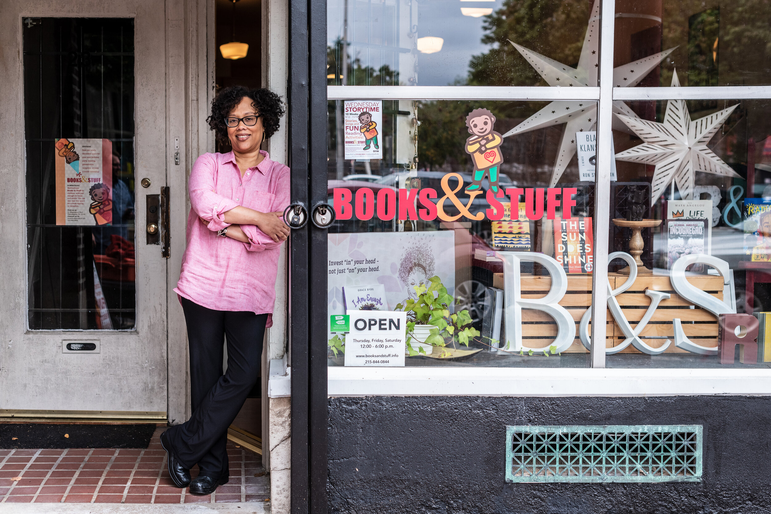 Lynn Washington in front of her store. Photograph courtesy of Kielinski Photographers.