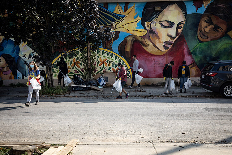 Photography by Rachael Warriner.During the pandemic, Trash Club volunteers found community by socializing outdoors at cleanups.&nbsp;