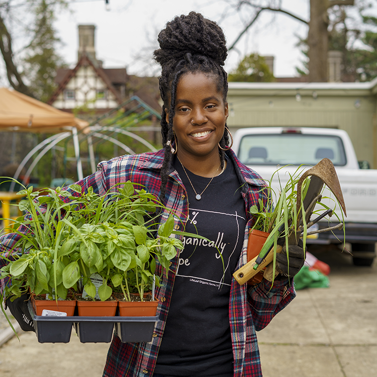 Christa Barfield of Viva Leaf Tea Company grows her own herbs. Photography by Drew Dennis.