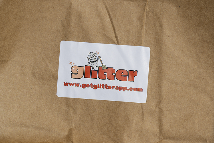 The Glitter app’s logo features an adorable cartoon trashcan.